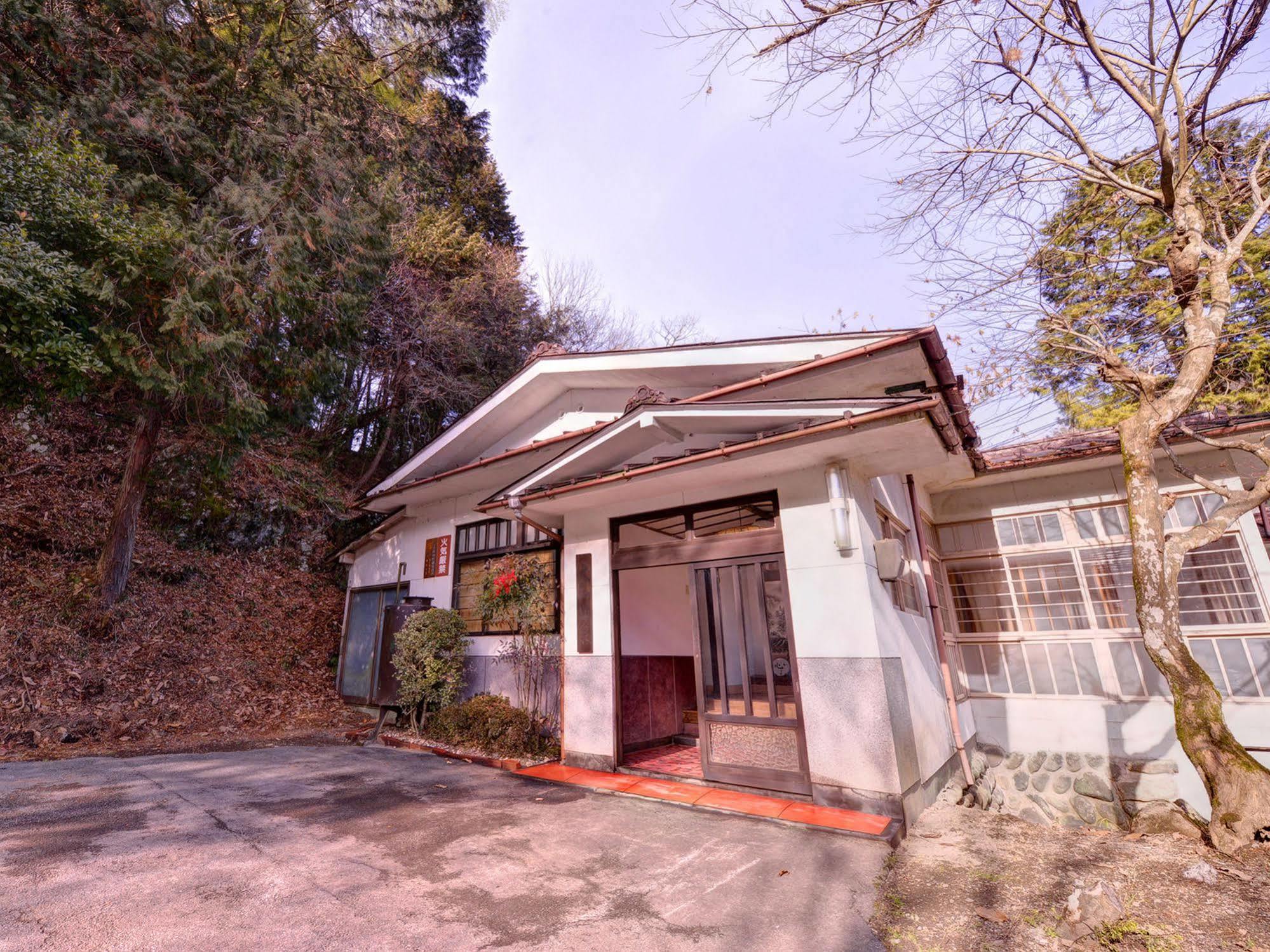 Ryoriryokan Kinshokan Gujō Dış mekan fotoğraf